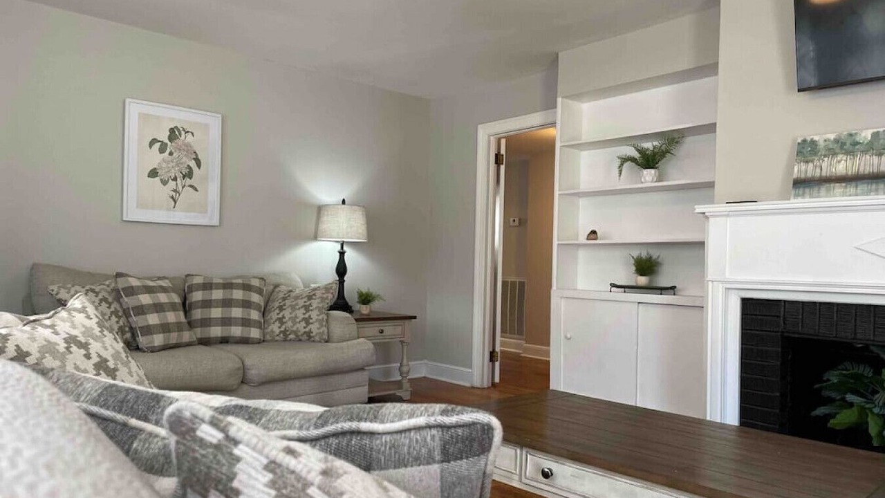 Photo of Livingroom in Gadsden