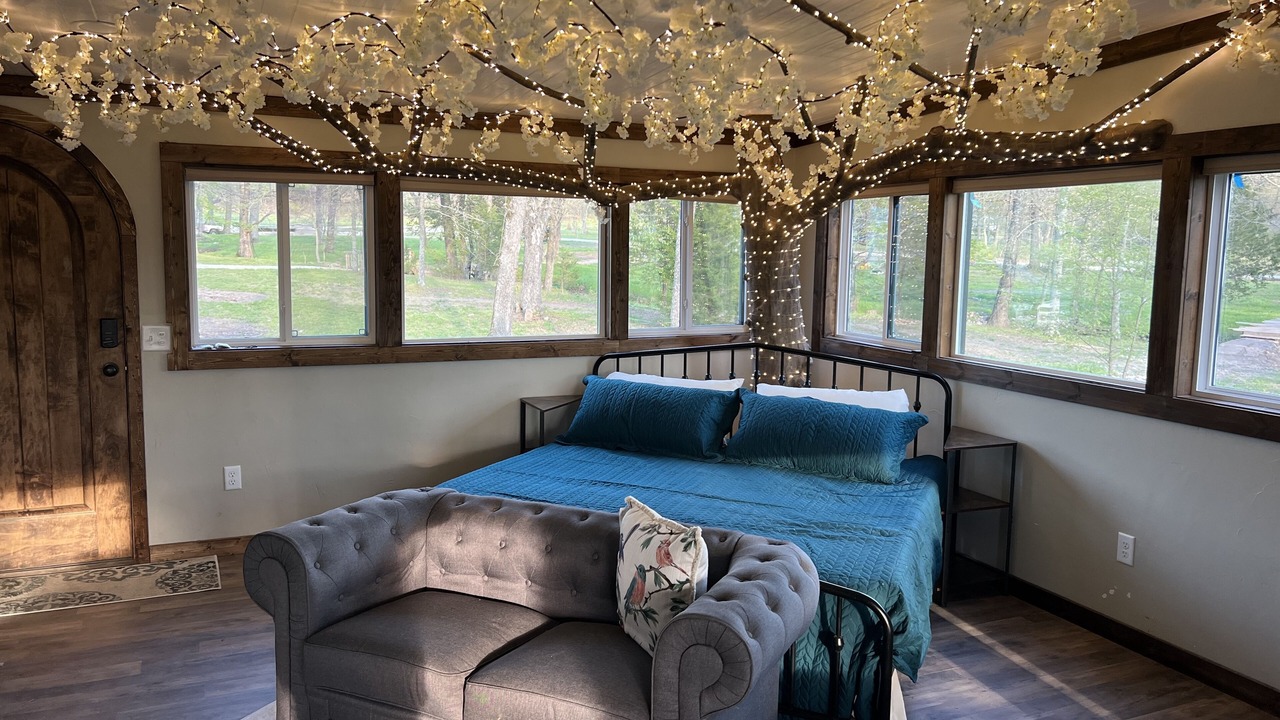 Photo of Bedroom in West Siloam Springs