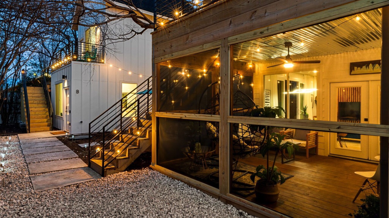 Photo of Outdoor in Govalle