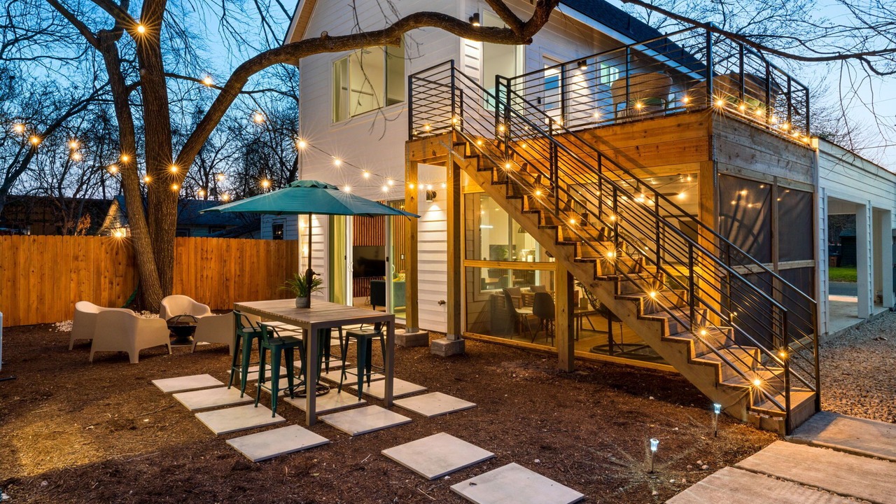 Photo of Outdoor in Govalle
