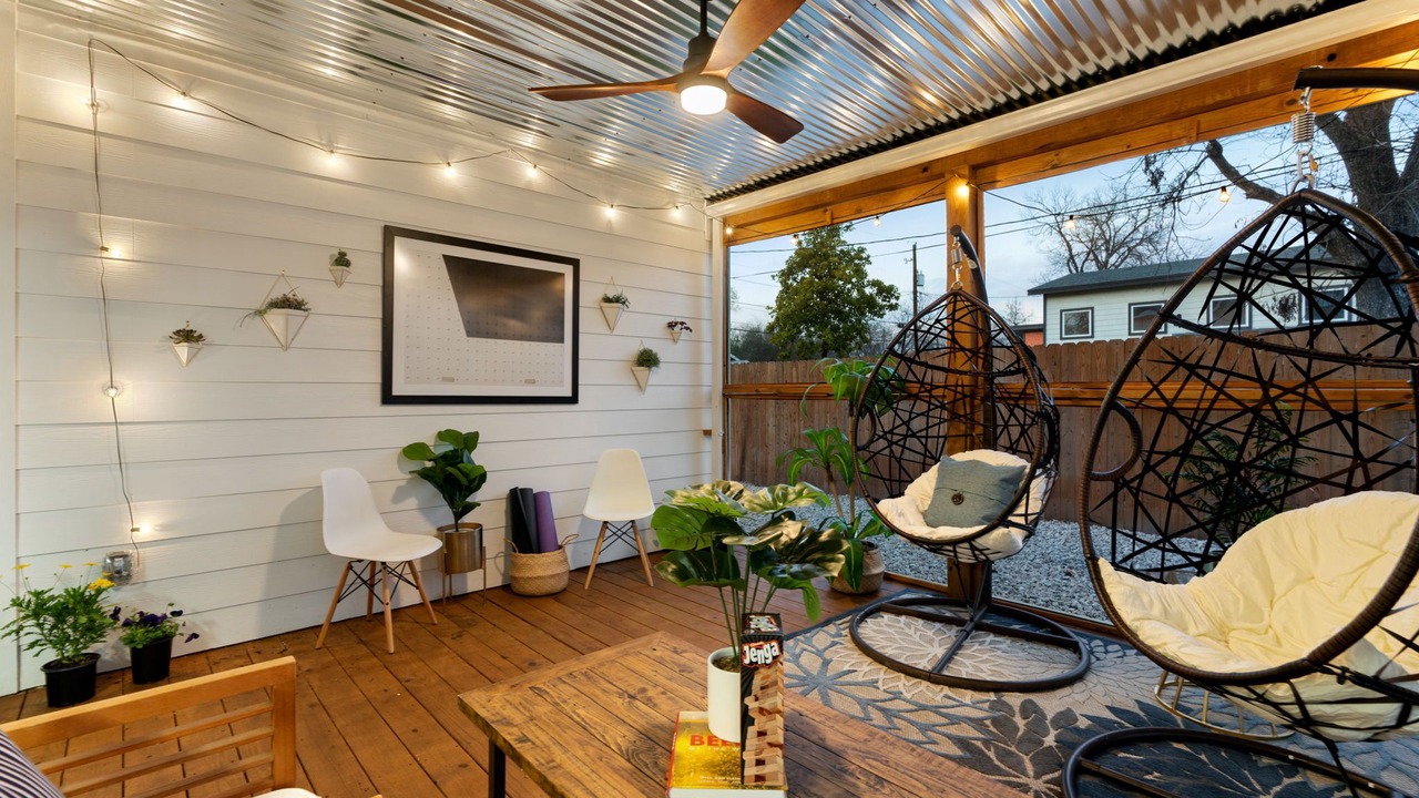 Photo of Outdoor in Govalle
