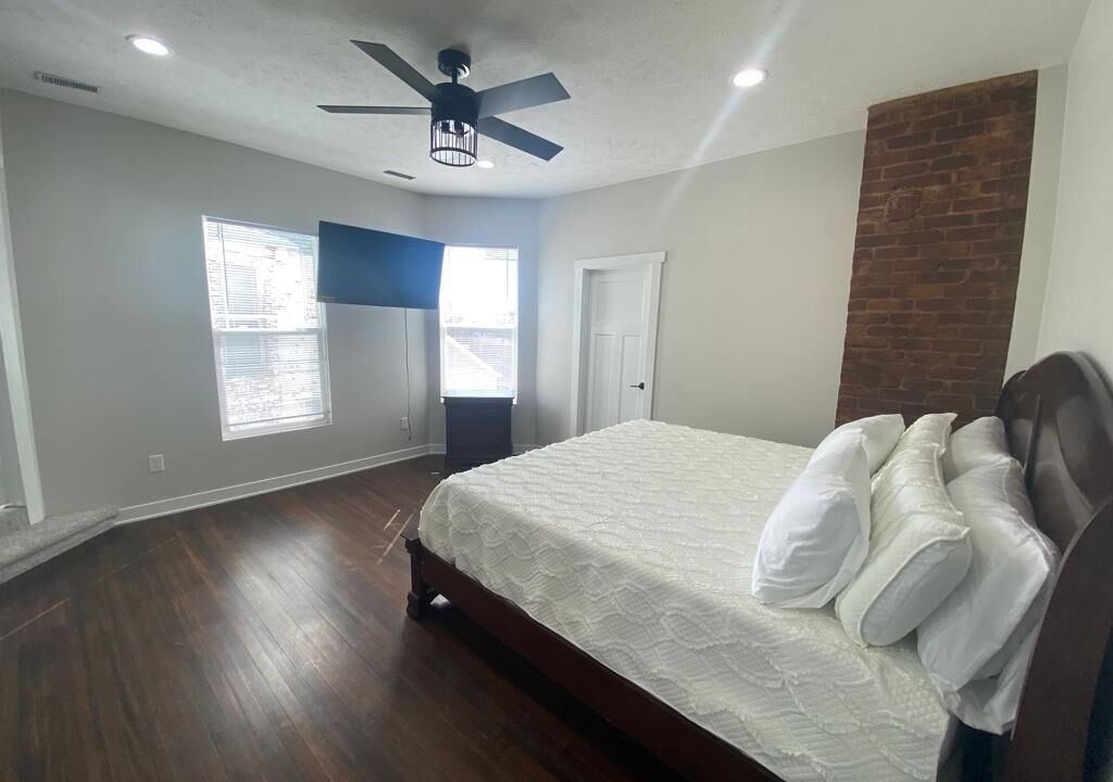 Photo of Bedroom in Midtown
