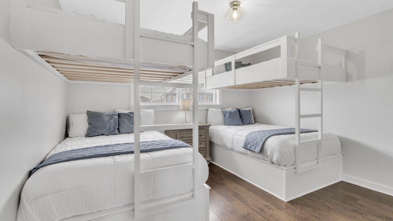 Photo of Bedroom in Port Bolivar