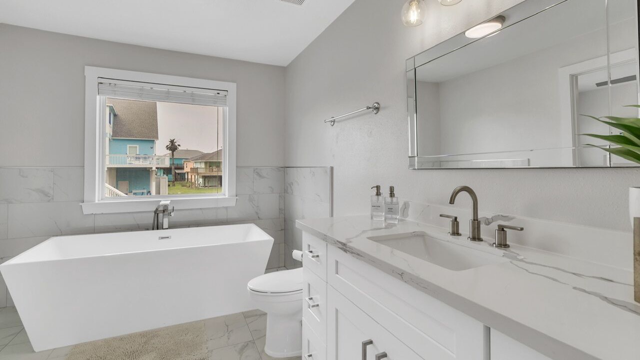 Photo of Bathroom in Port Bolivar