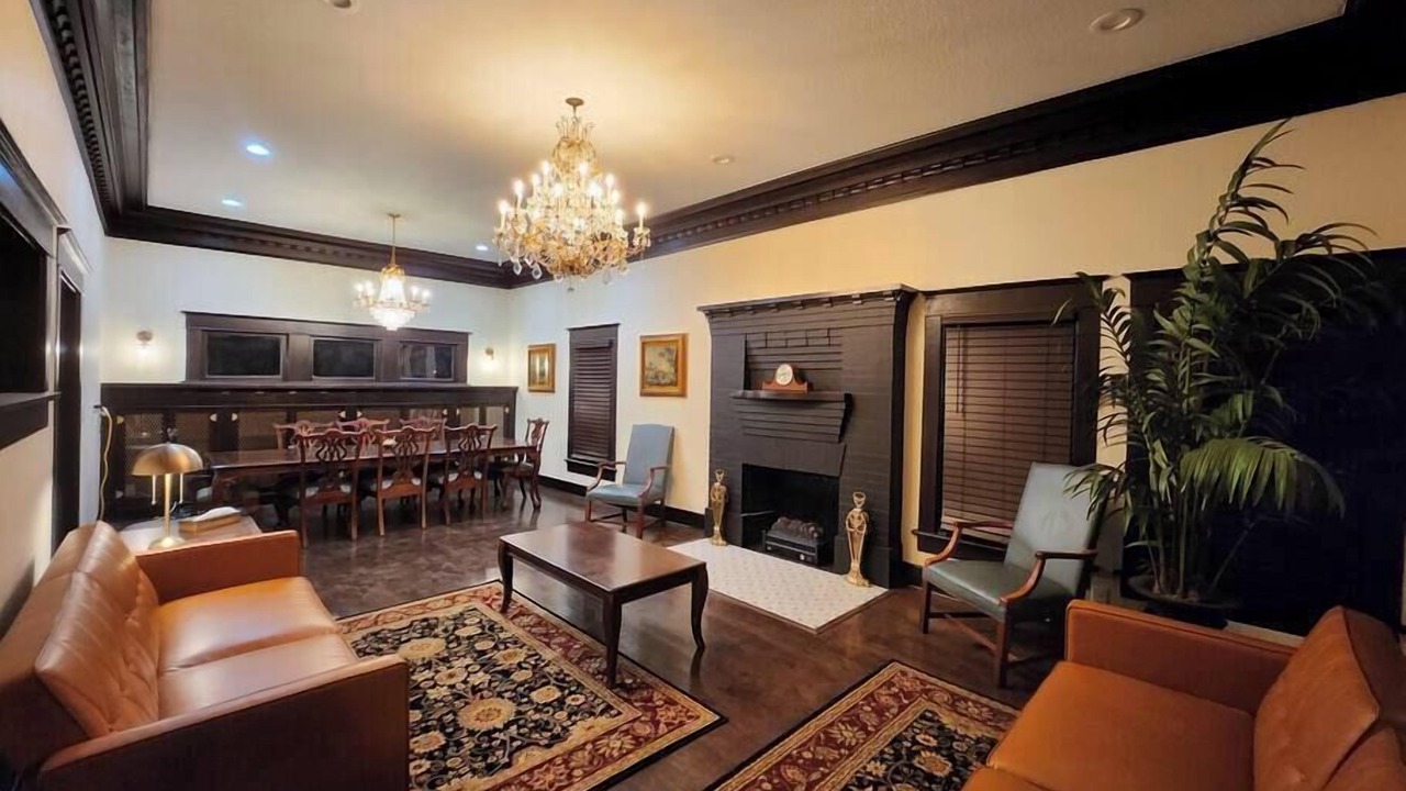 Photo of Livingroom in Midtown