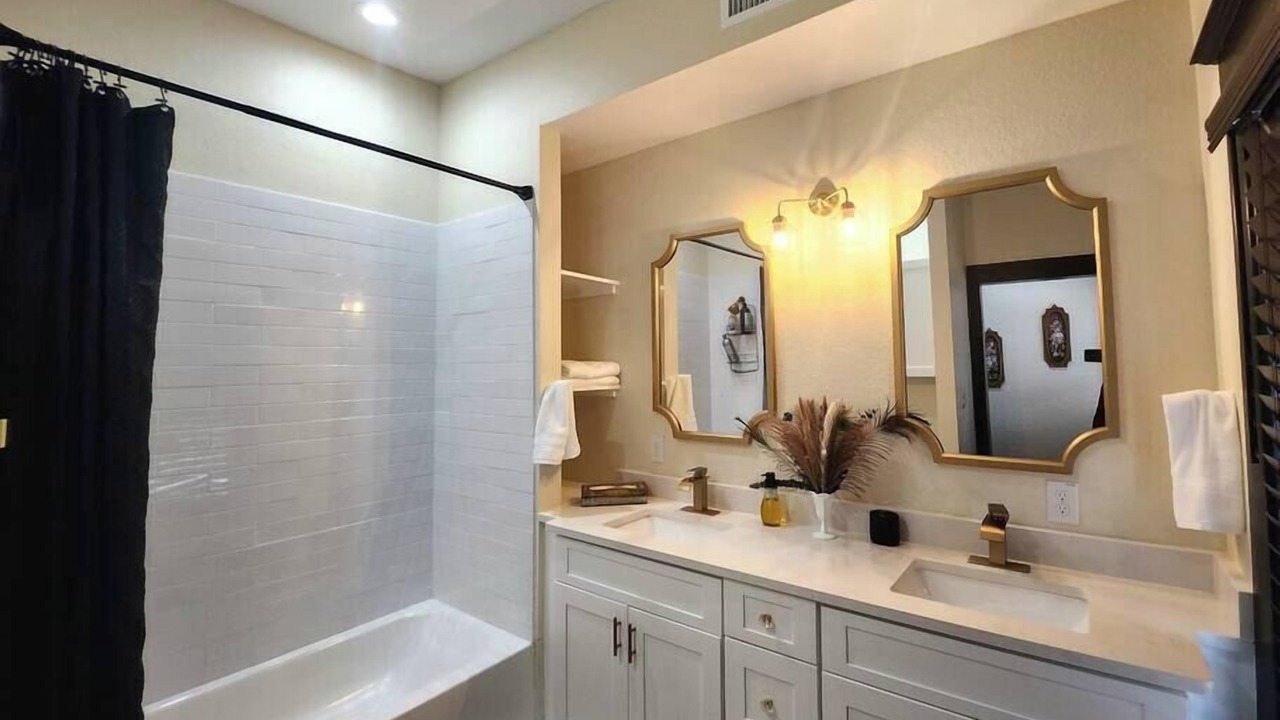 Photo of Bathroom in Midtown