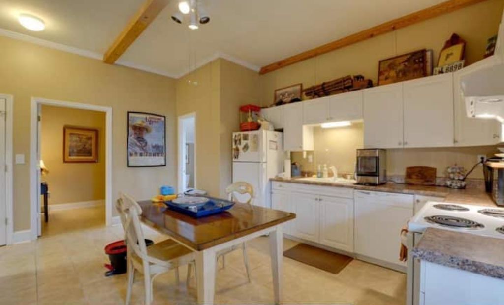 Photo of Kitchen in Saluda