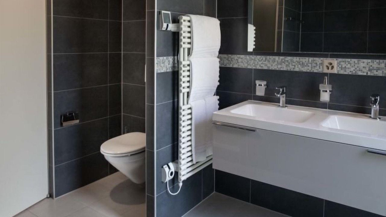 Photo of Bathroom in Montreux City Centre