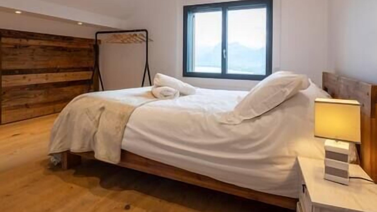 Photo of Bedroom in Talloires-Montmin