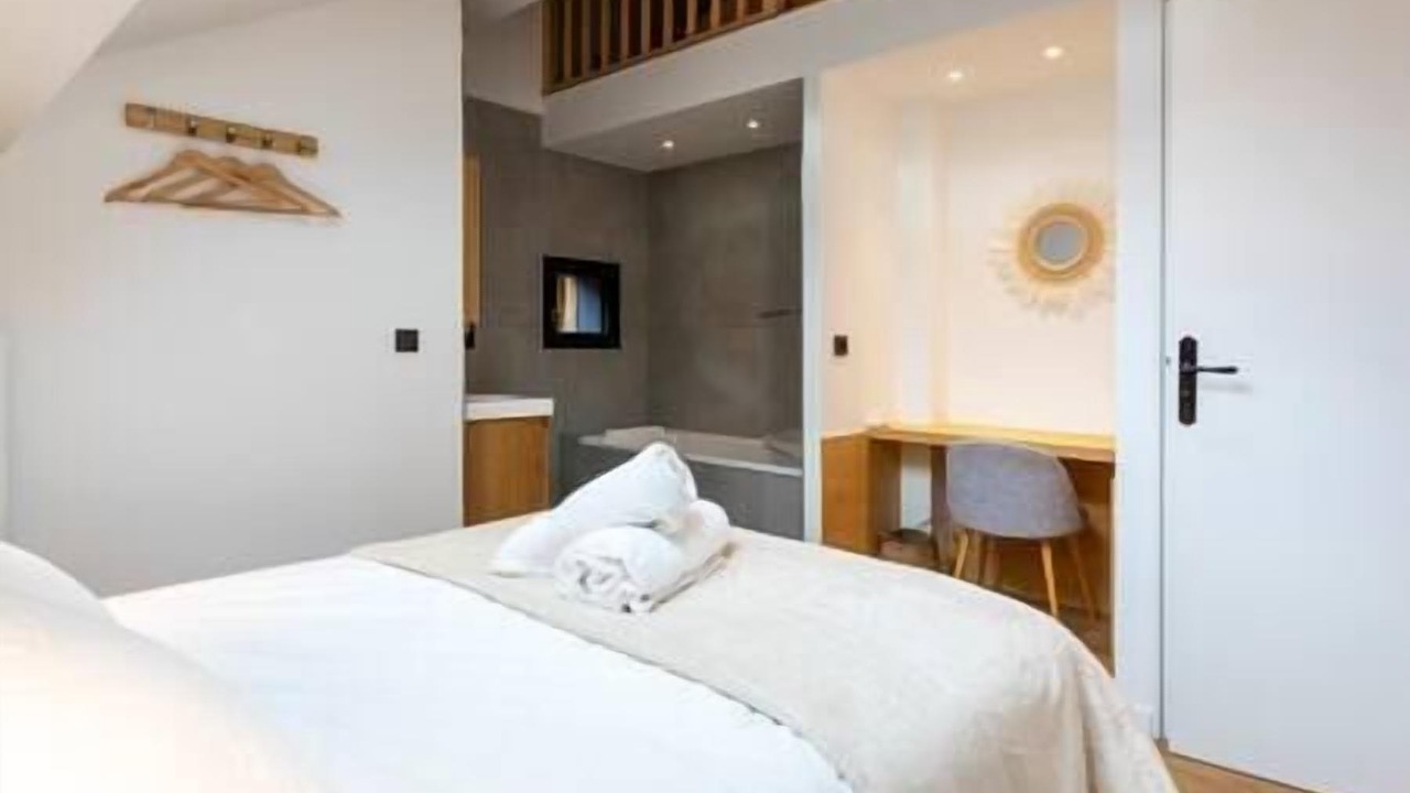 Photo of Bedroom in Talloires-Montmin