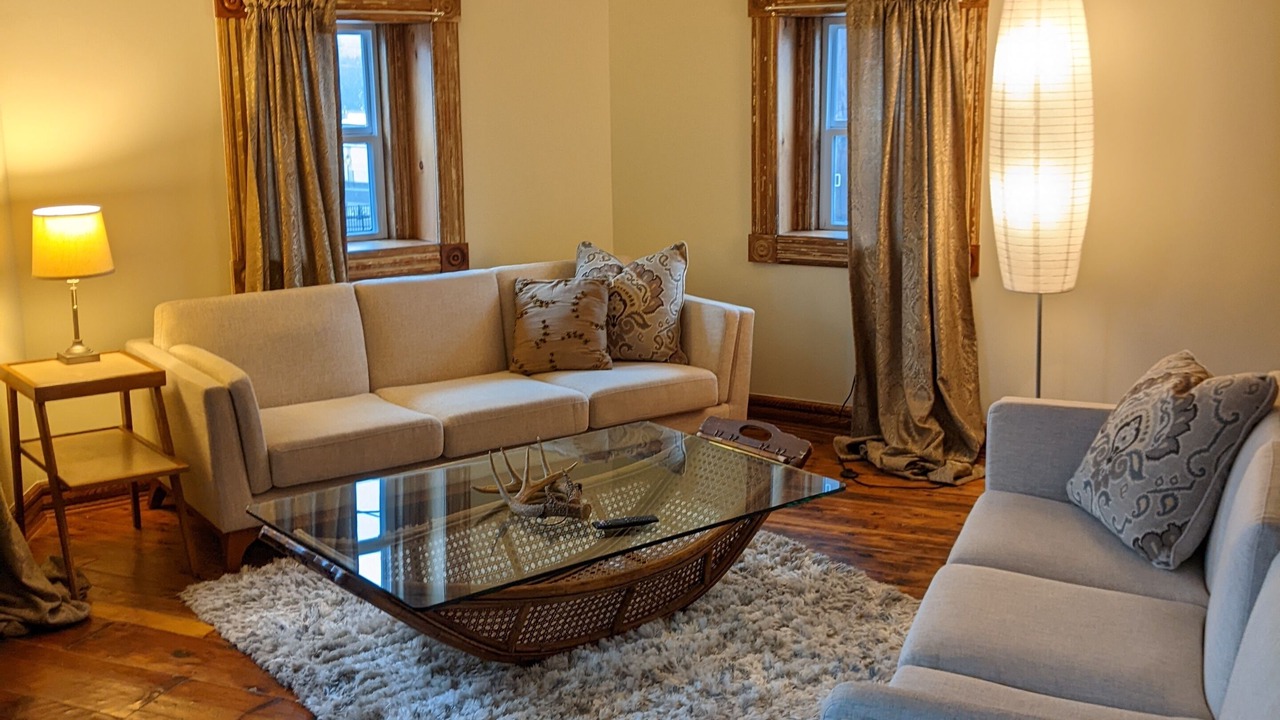 Photo of Livingroom in Utica