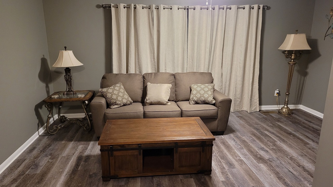 Photo of Livingroom in Guntersville
