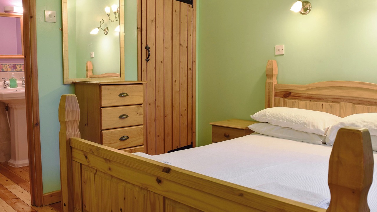 Photo of Others in Leek