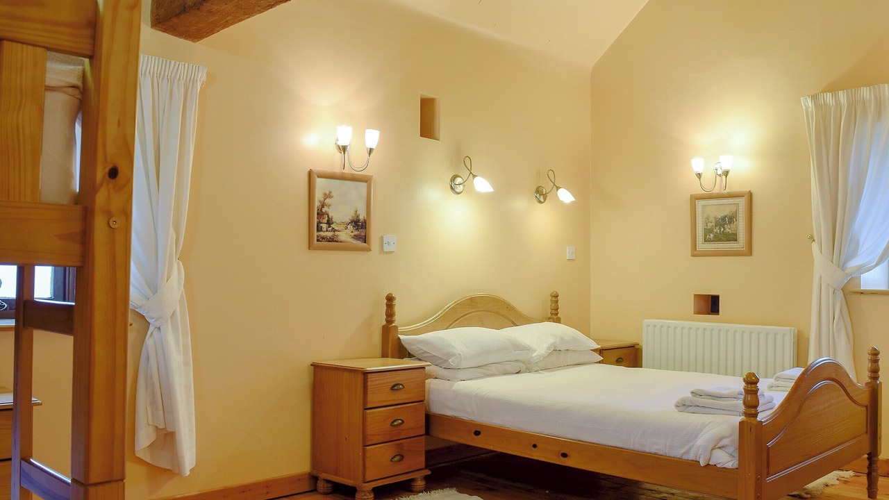 Photo of Others in Leek