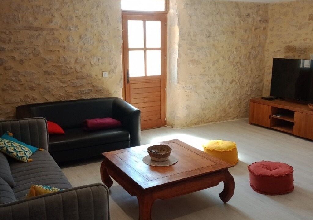 Photo of Livingroom in Saint-Jean-de-Maruejols-et-Avejan