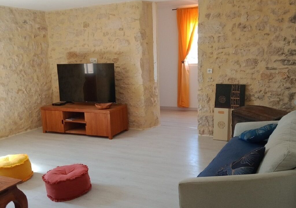 Photo of Livingroom in Saint-Jean-de-Maruejols-et-Avejan