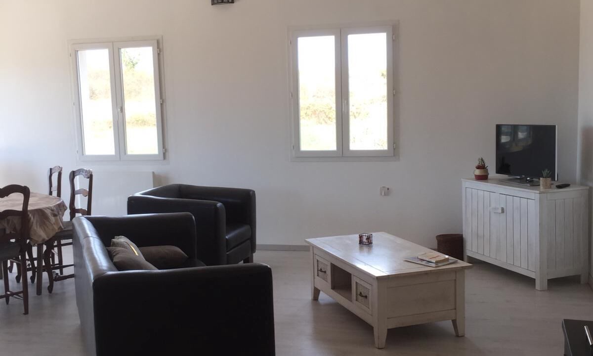 Photo of Livingroom in Saint-Jean-de-Maruejols-et-Avejan