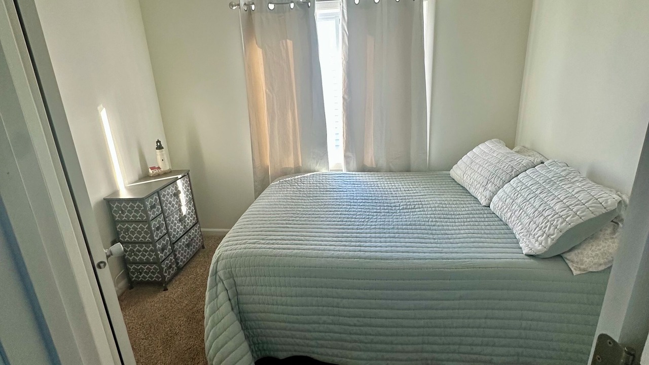 Photo of Bedroom in Smyrna