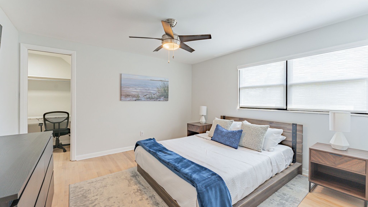 Photo of Bedroom in Bay Crest Park