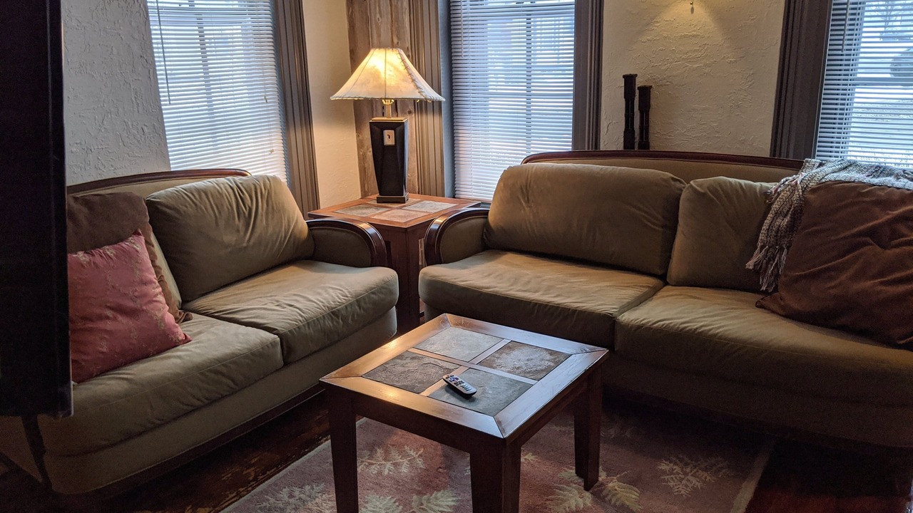 Photo of Livingroom in Utica