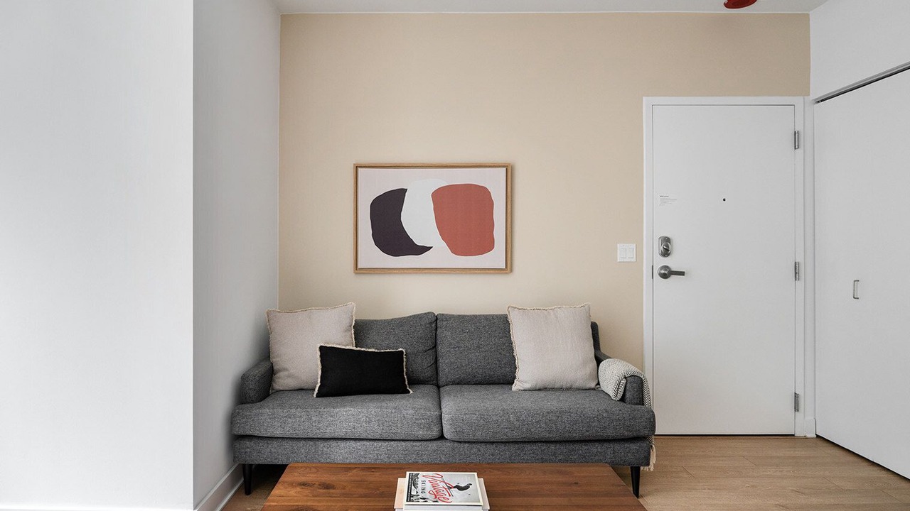 Photo of Livingroom in Downtown Chicago