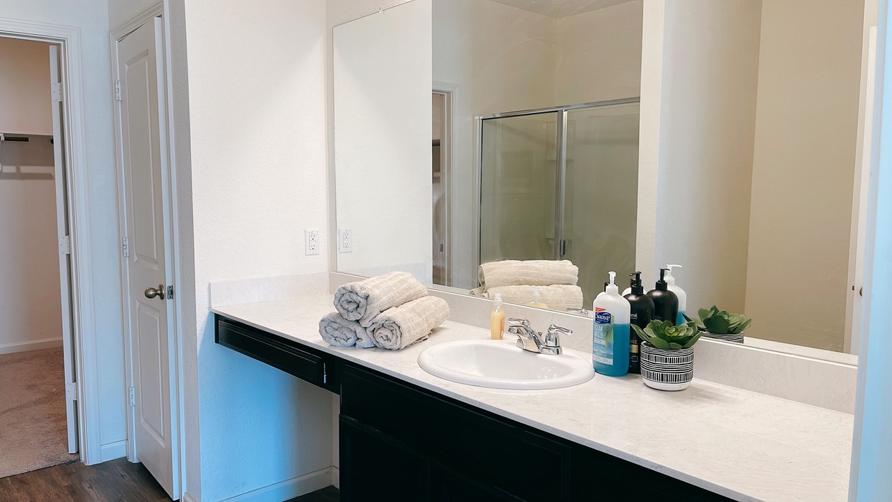 Photo of Bathroom in Crowley