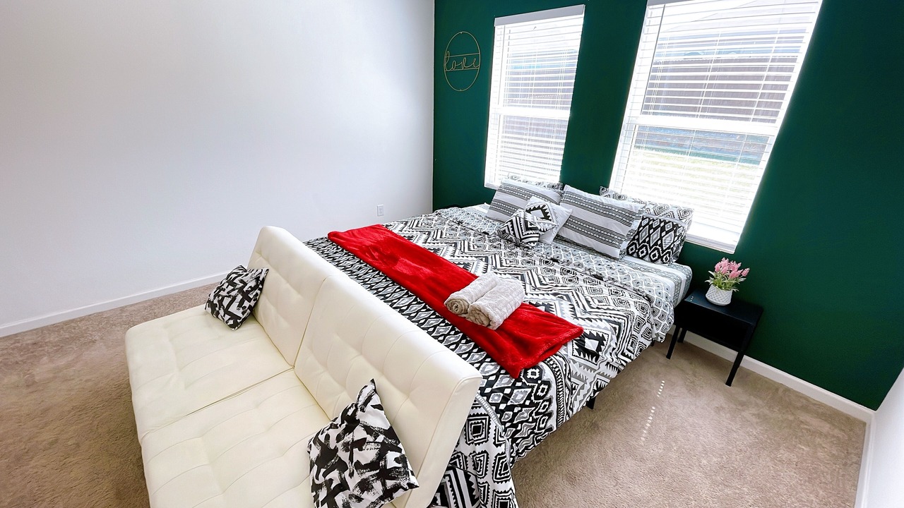 Photo of Bedroom in Crowley