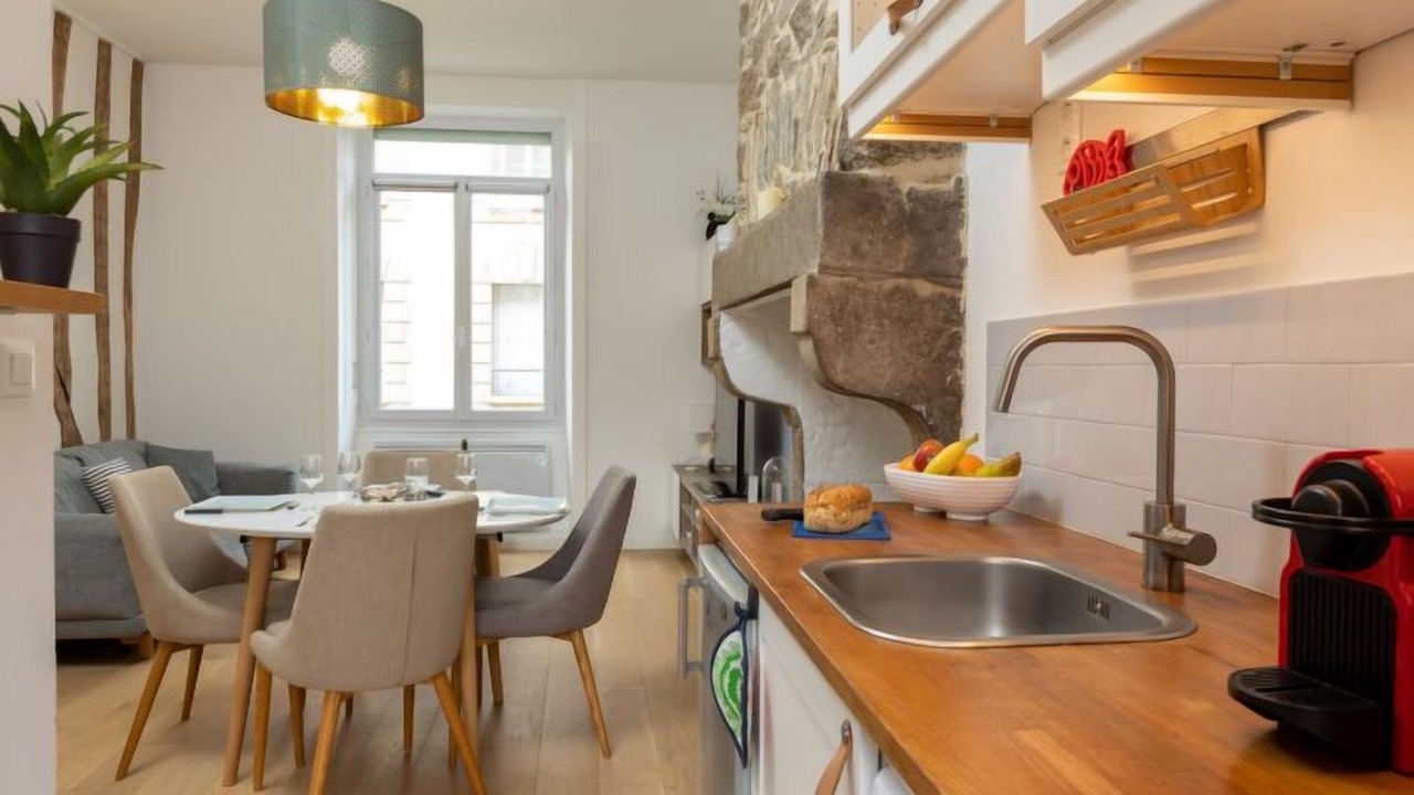 Photo of Bedroom in Saint-Servan