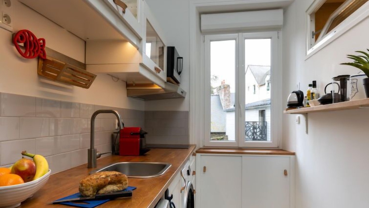 Photo of Bedroom in Saint-Servan