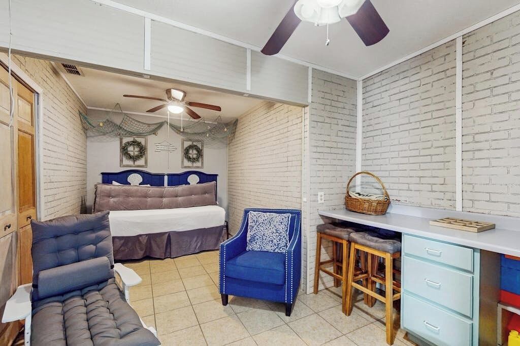Photo of Bedroom in South Side