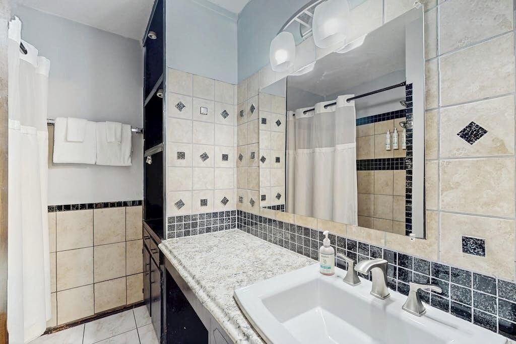 Photo of Bathroom in South Side