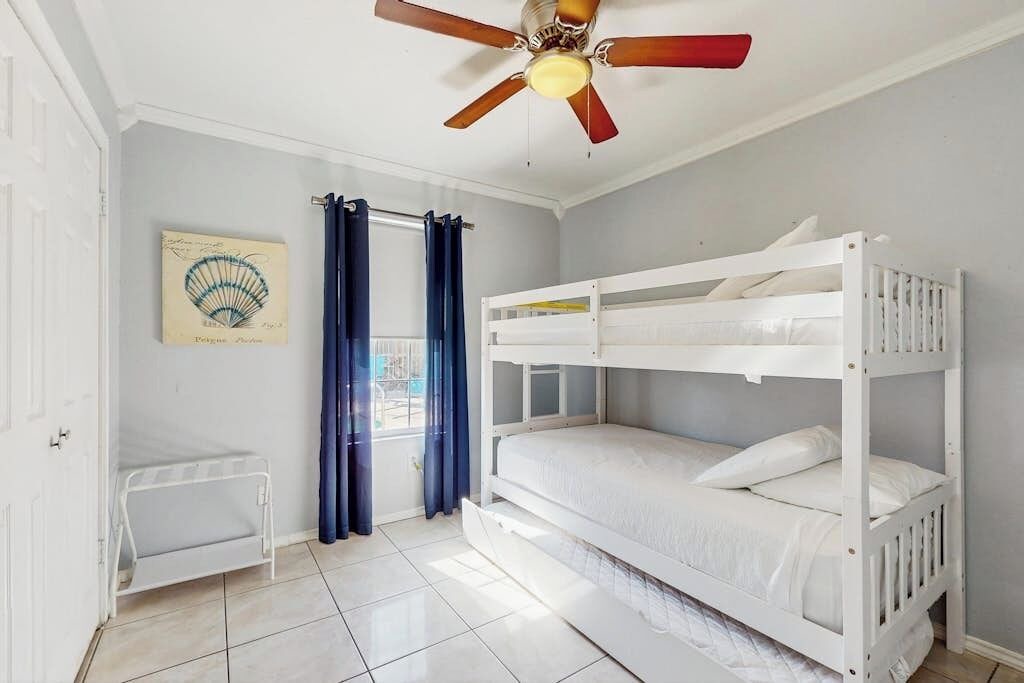 Photo of Bedroom in South Side