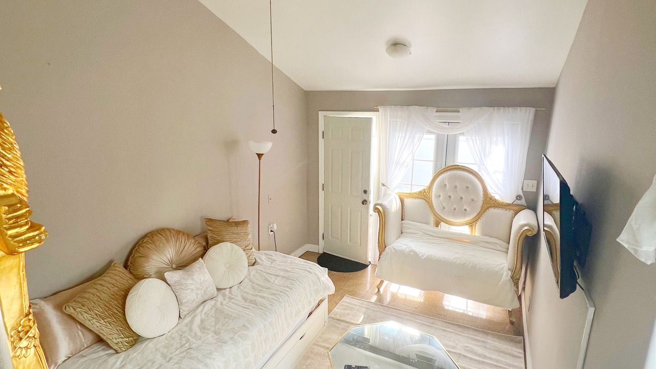 Photo of Bedroom in Canoga Park