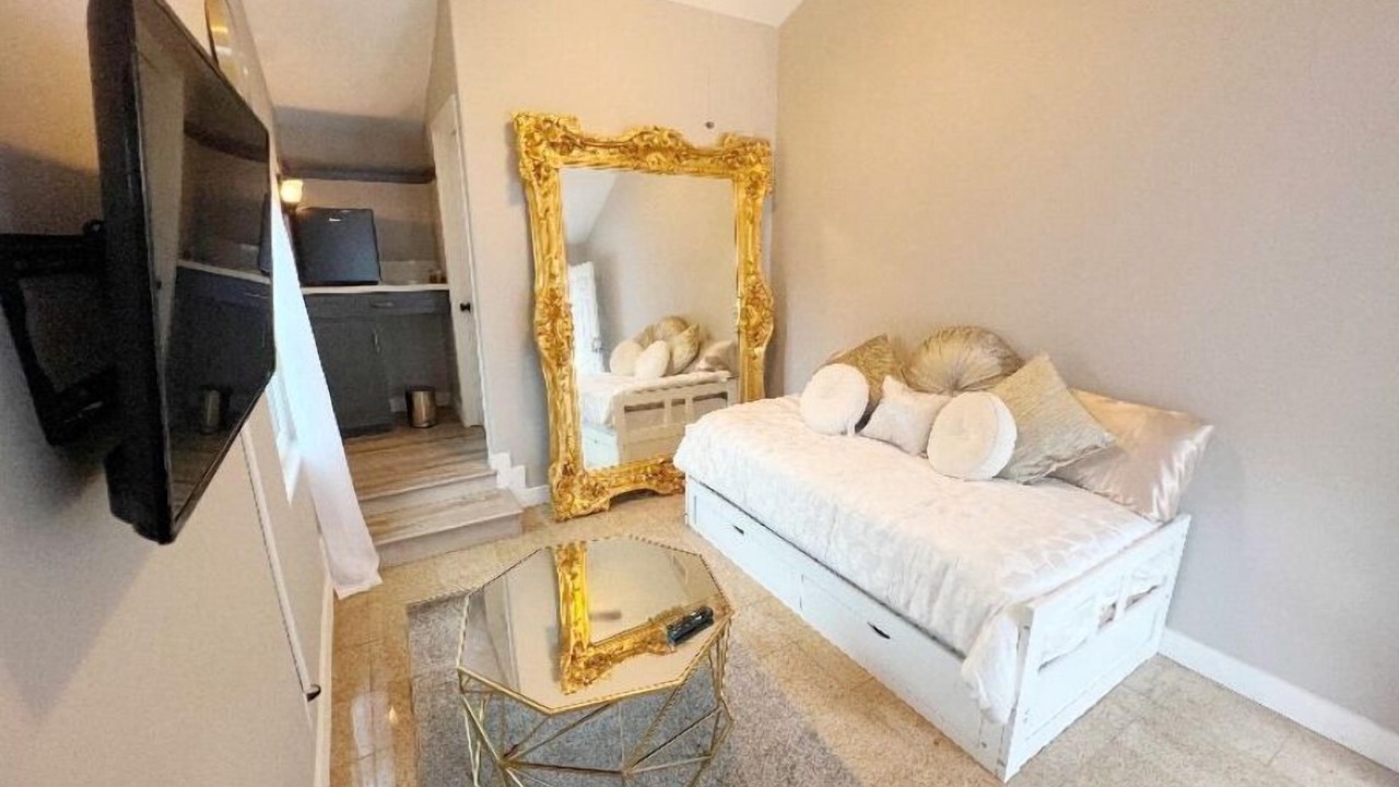 Photo of Bedroom in Canoga Park