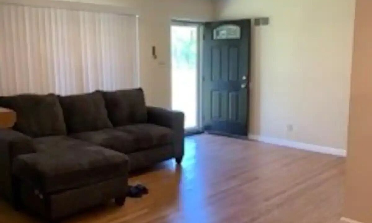 Photo of Livingroom in Spanish Lake