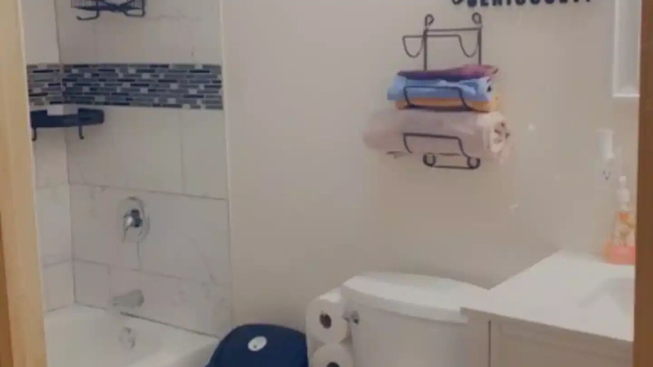 Photo of Bathroom in Spanish Lake