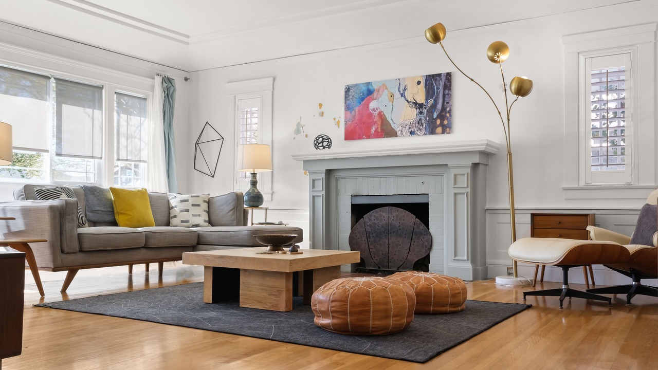 Photo of Livingroom in Civic Center