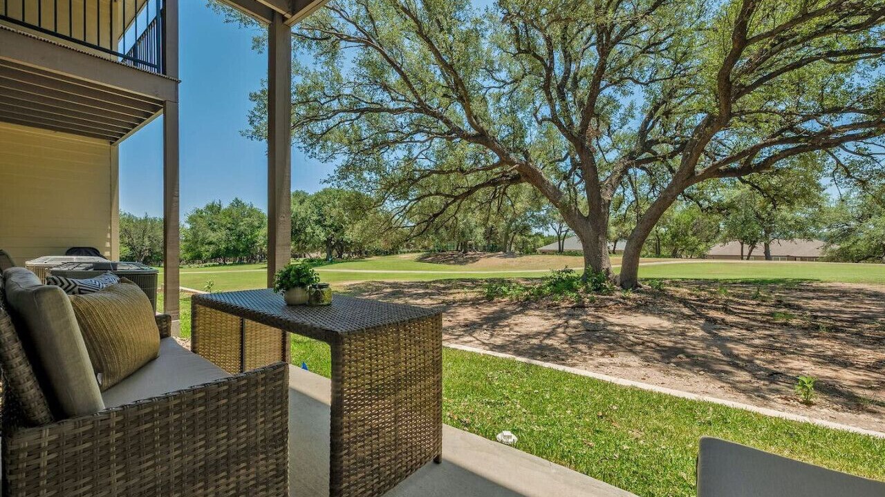 Photo of Patio Balcony in Point Venture
