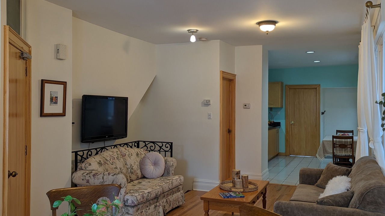 Photo of Livingroom in Riverdale