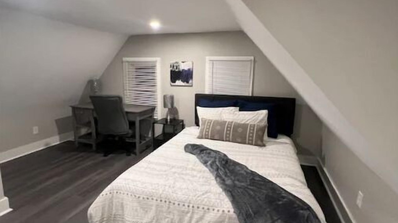 Photo of Bedroom in Grove City