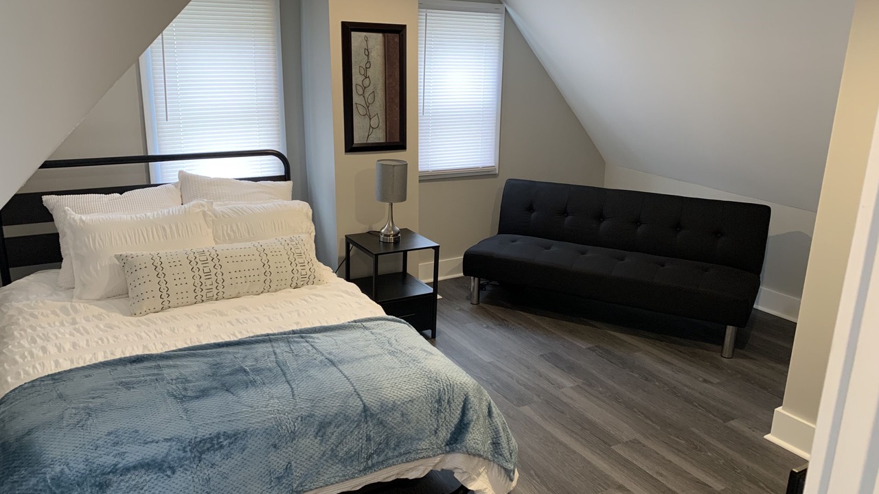 Photo of Bedroom in Grove City
