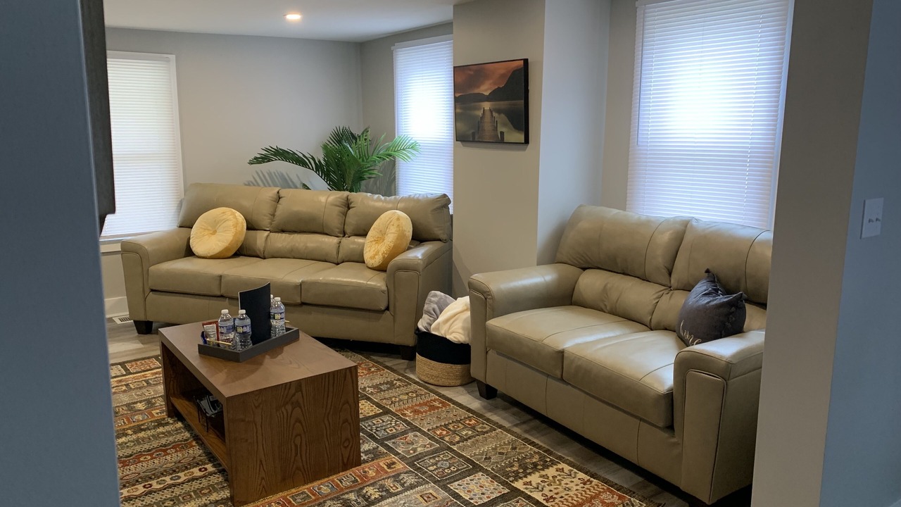 Photo of Livingroom in Grove City