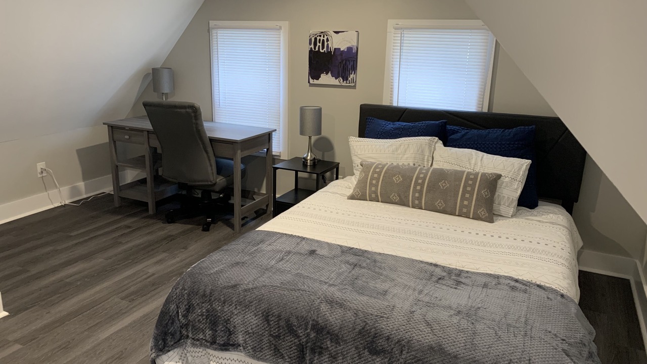 Photo of Bedroom in Grove City
