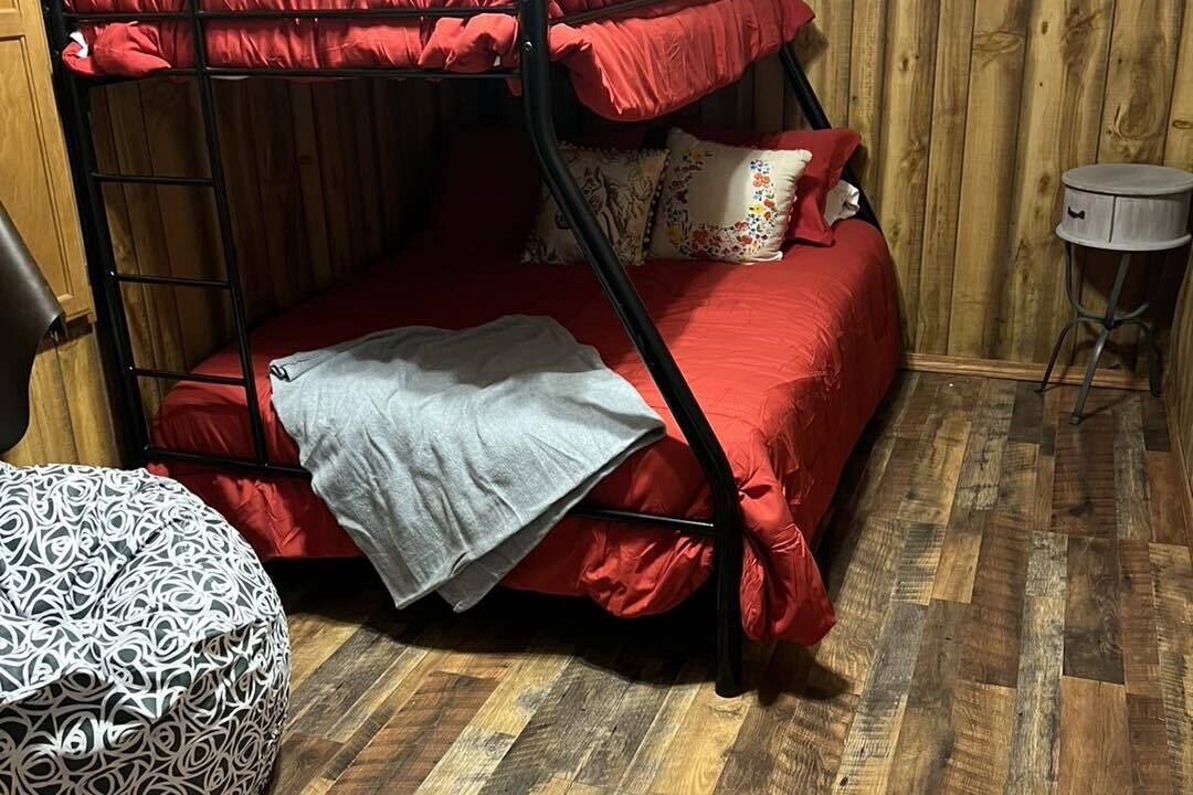Photo of Bedroom in Vinita