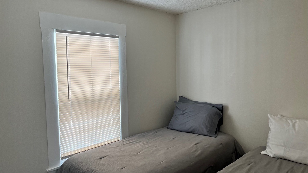 Photo of Bedroom in North Long Beach