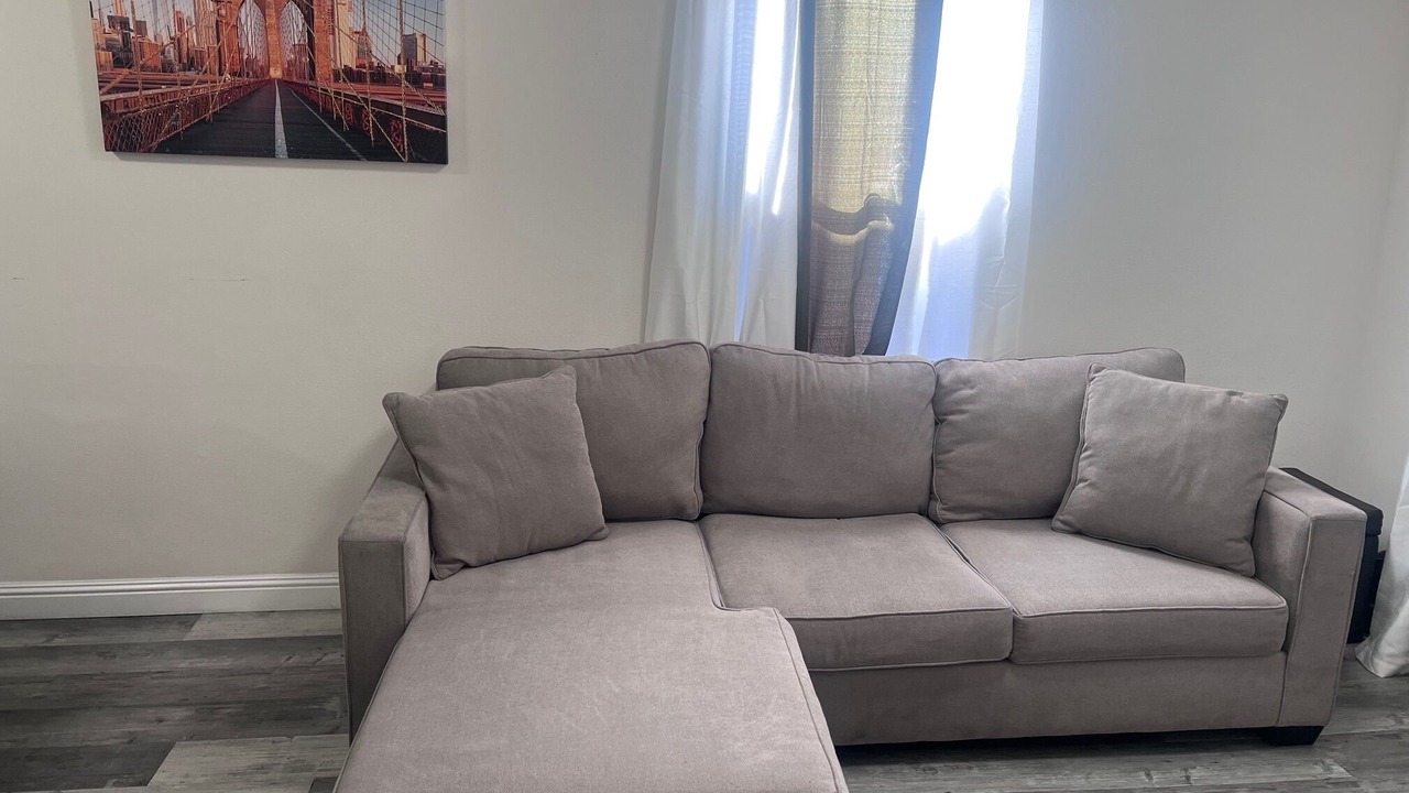 Photo of Livingroom in North Long Beach