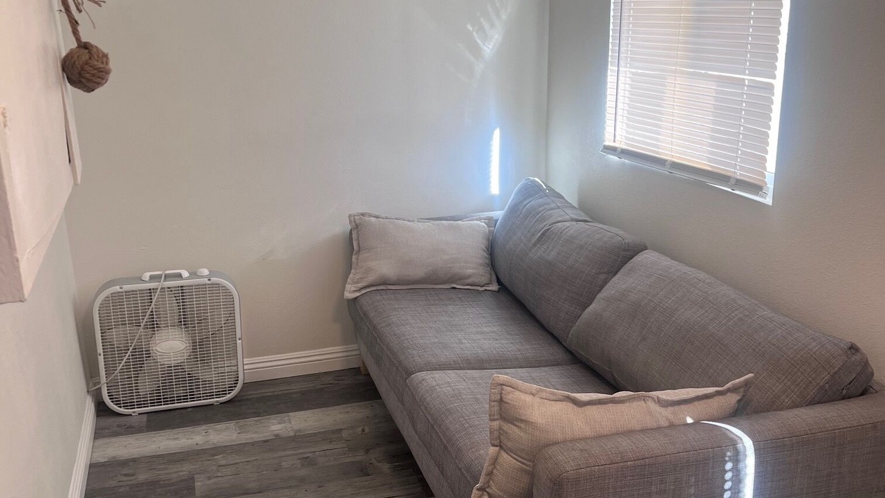 Photo of Livingroom in North Long Beach