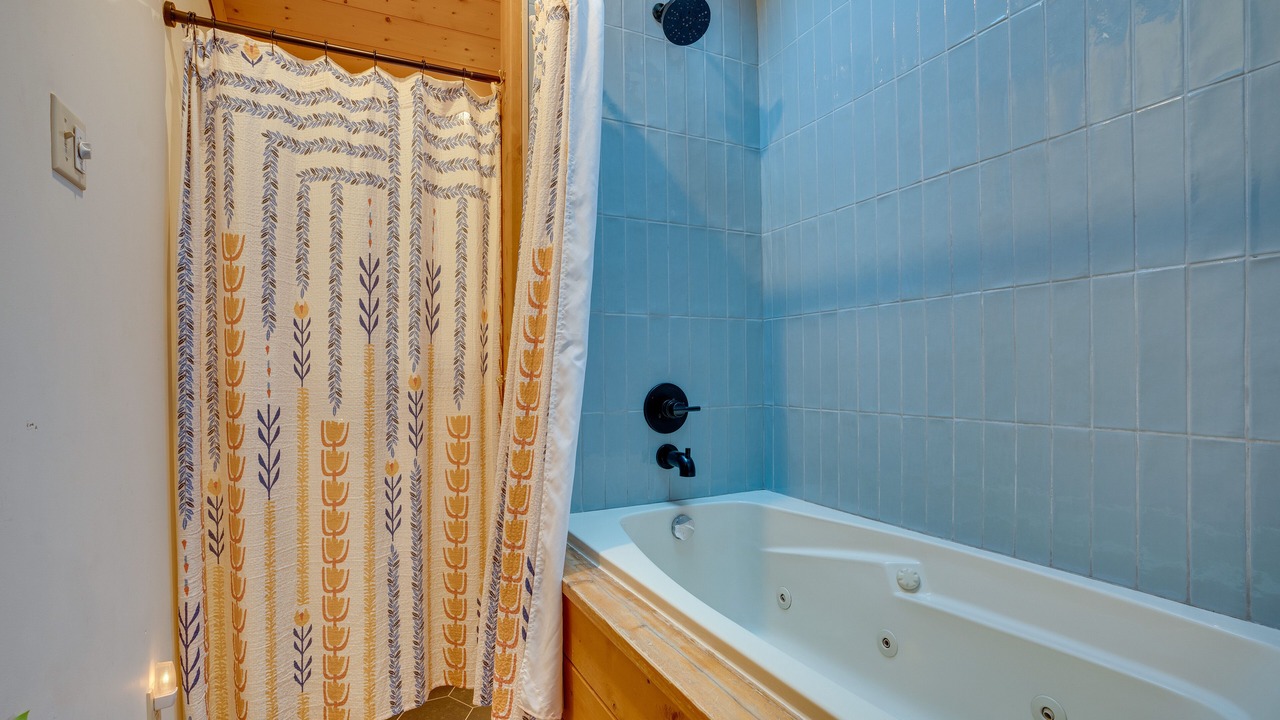 Photo of Bathroom in Leavenworth