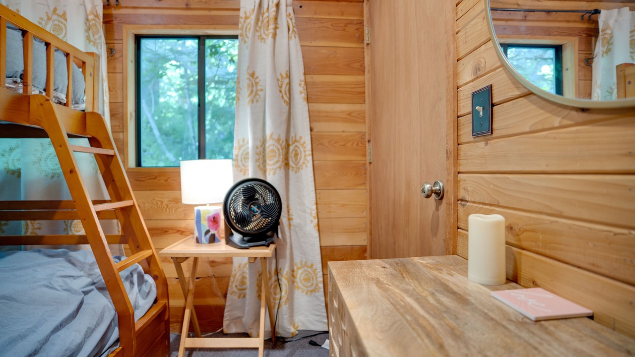 Photo of Bedroom in Leavenworth