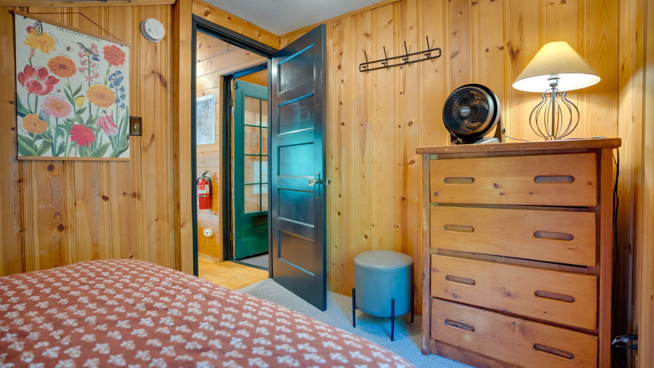 Photo of Bedroom in Leavenworth